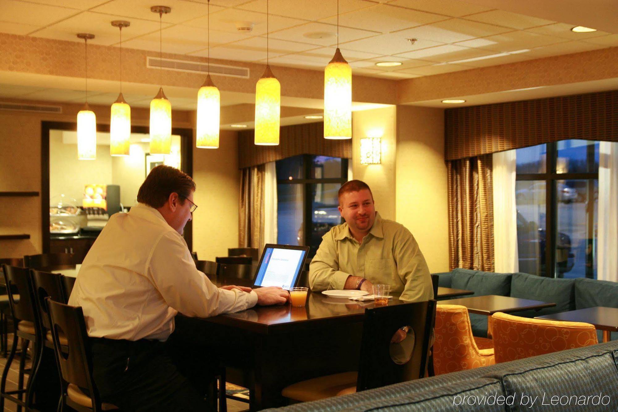 Hampton Inn Topeka Restaurant bilde